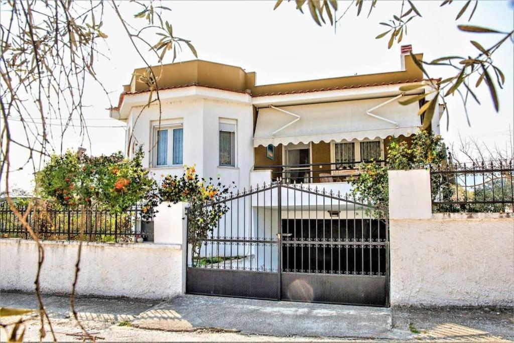 Willa Myrsini' S House Néa Péramos Zewnętrze zdjęcie